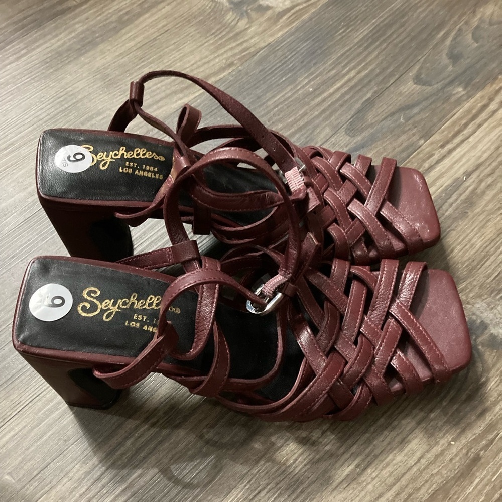 NWOT Seychelles Burgundy Size 6 Square Toe Charter Block Heel Shoes with 3” Heel
